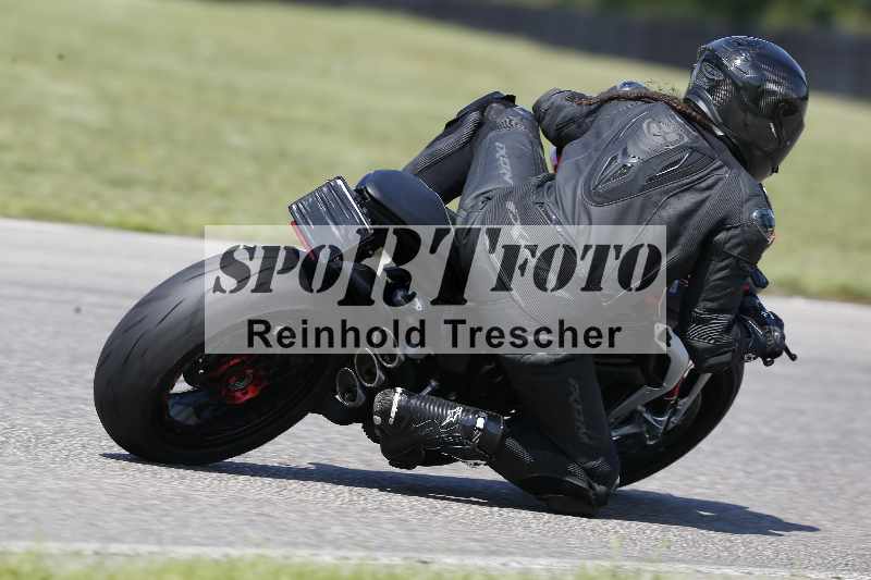 /44 09.08.2025 Plüss Moto Sport ADR/Einsteiger/unklar backside